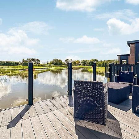 Waterside Hambleton Lakeside Lodges Poulton-le-Fylde Bagian luar foto