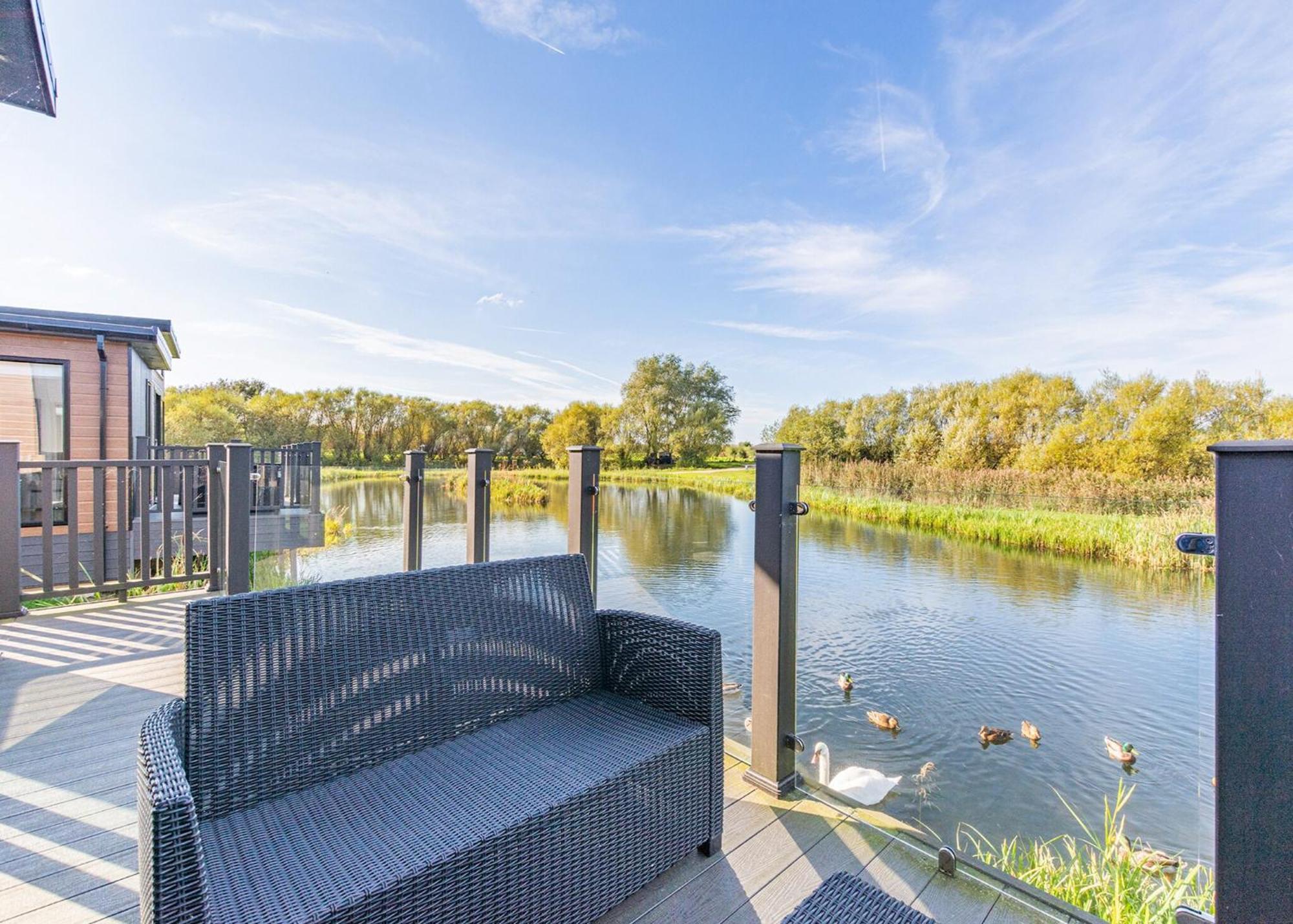 Waterside Hambleton Lakeside Lodges Poulton-le-Fylde Bagian luar foto