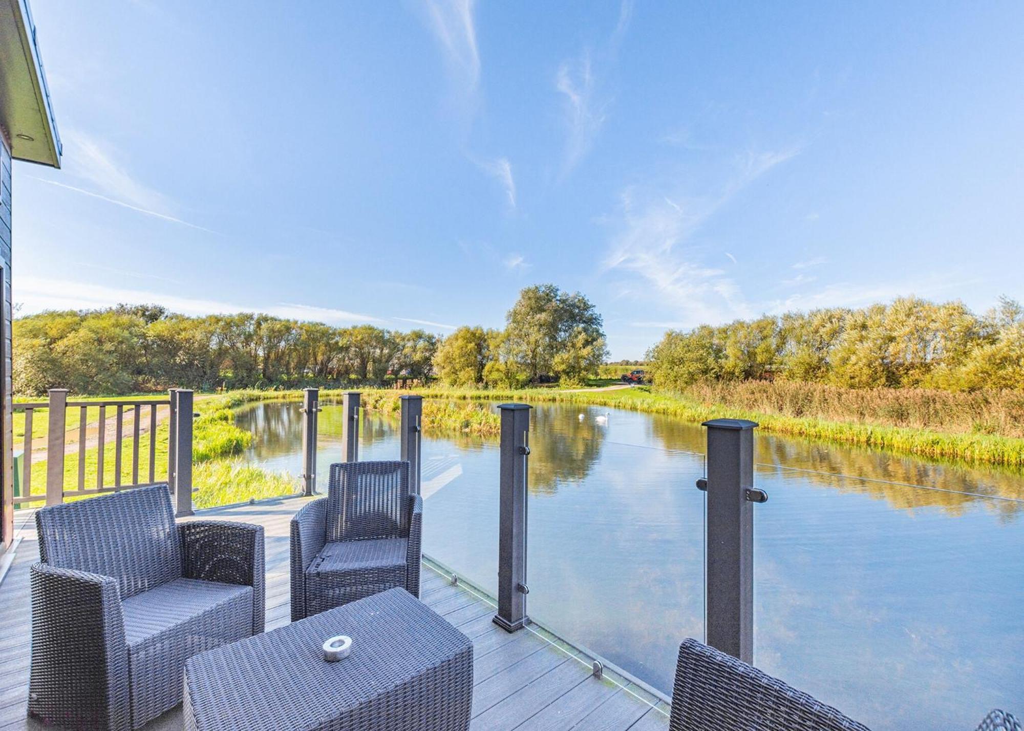 Waterside Hambleton Lakeside Lodges Poulton-le-Fylde Ruang foto