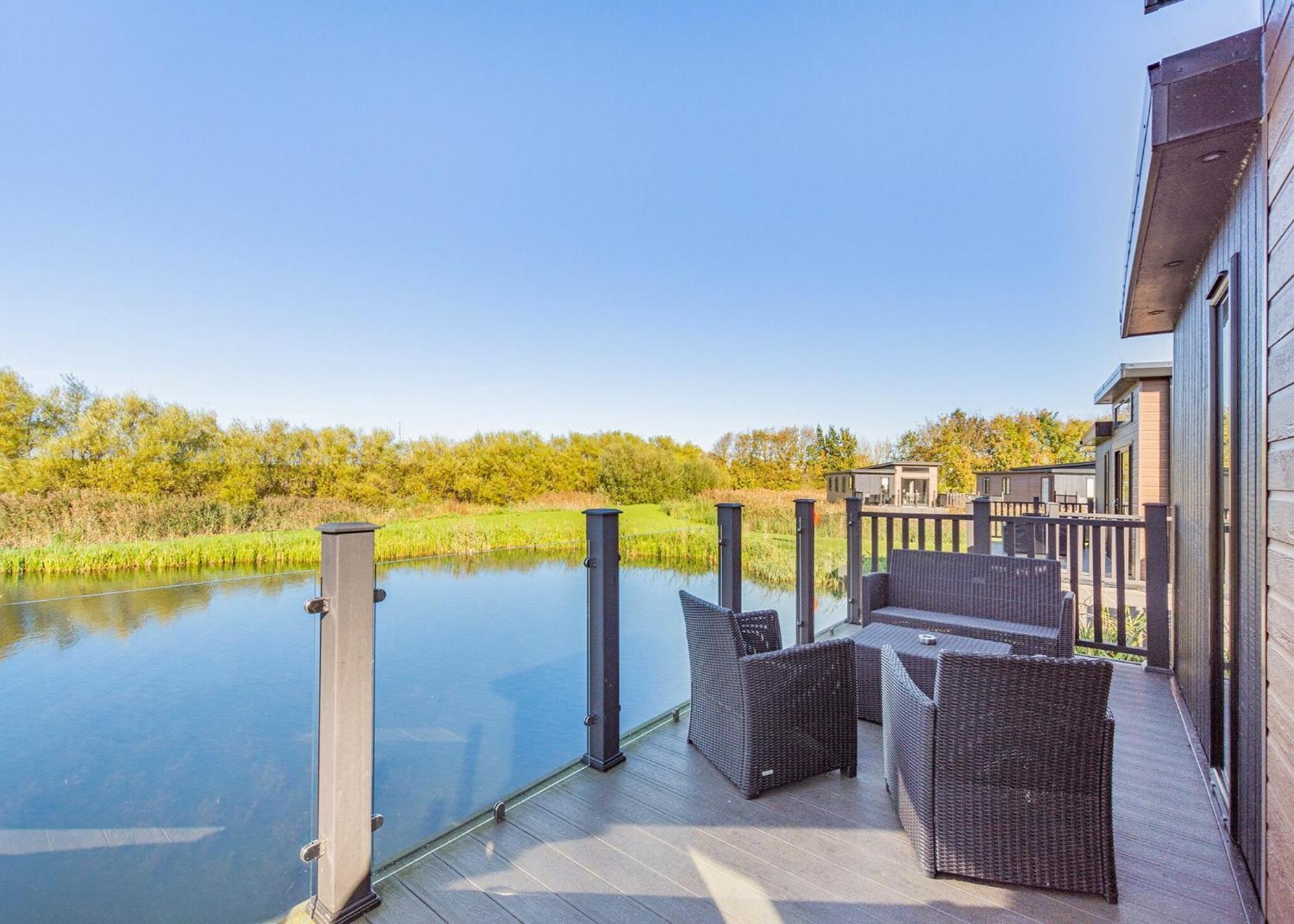 Waterside Hambleton Lakeside Lodges Poulton-le-Fylde Ruang foto