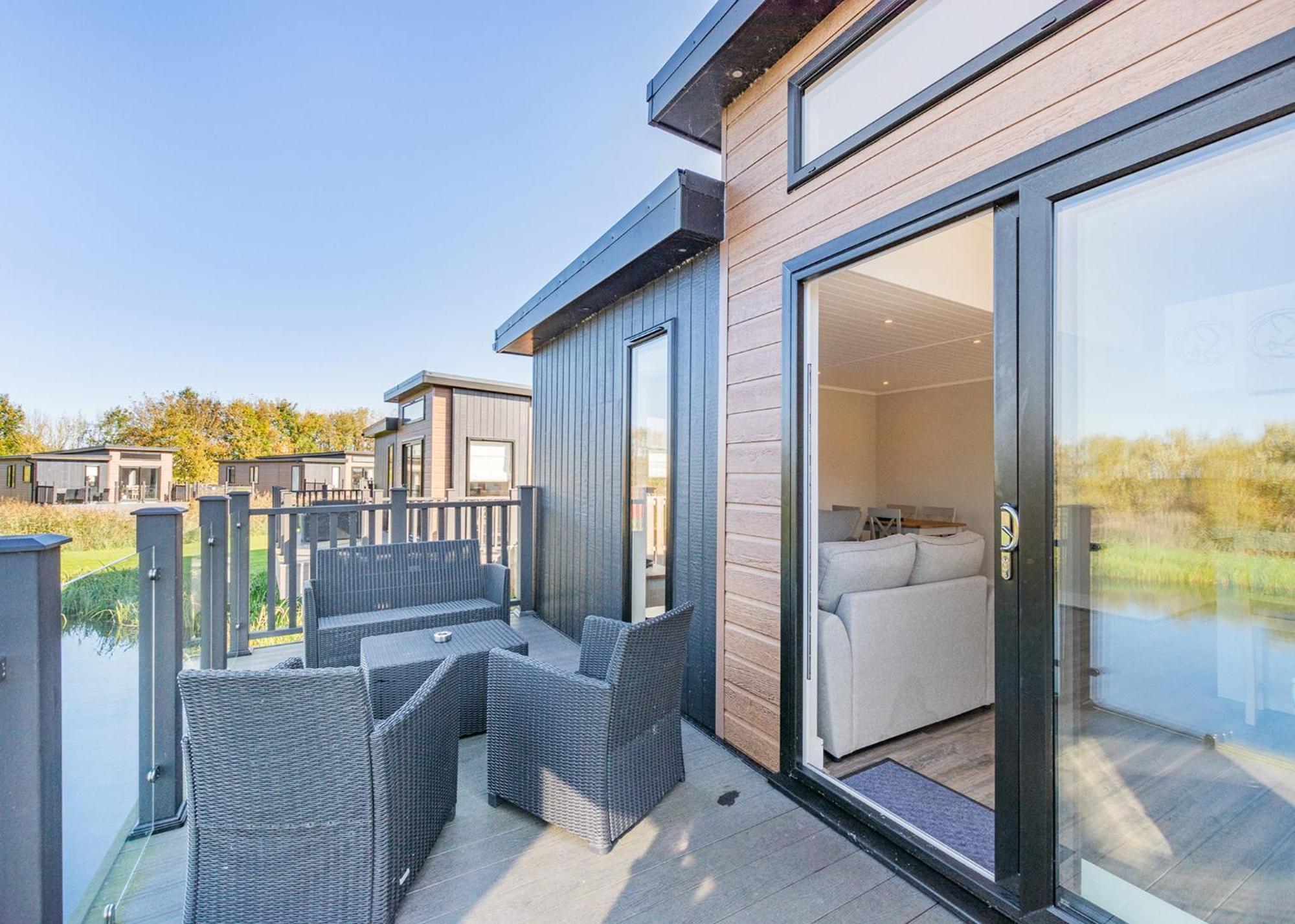 Waterside Hambleton Lakeside Lodges Poulton-le-Fylde Bagian luar foto