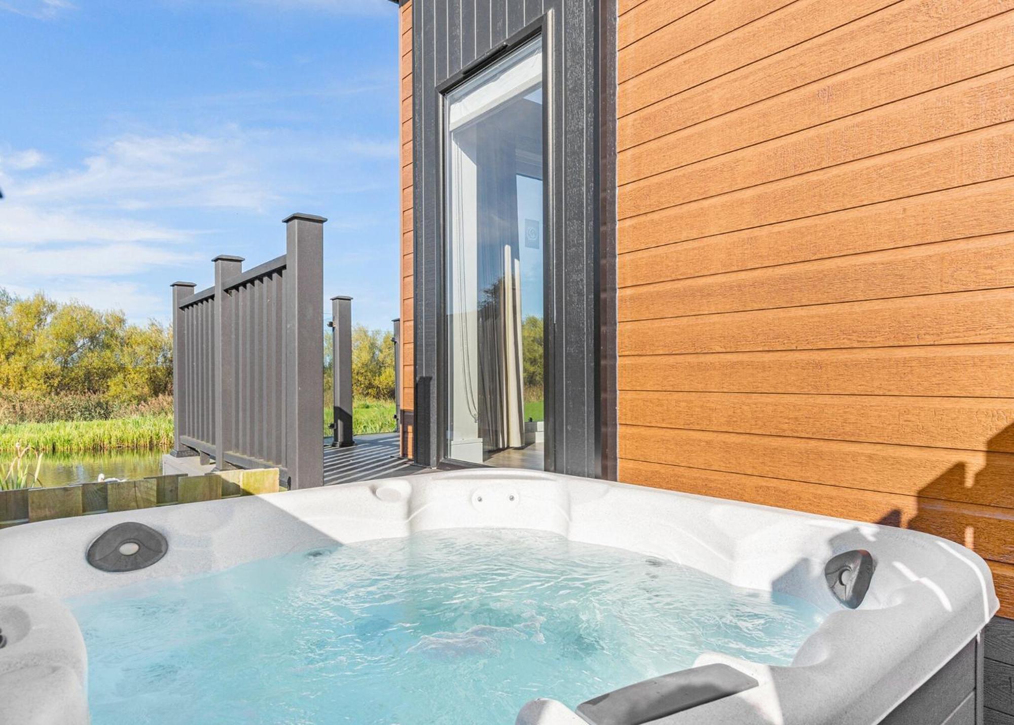 Waterside Hambleton Lakeside Lodges Poulton-le-Fylde Bagian luar foto
